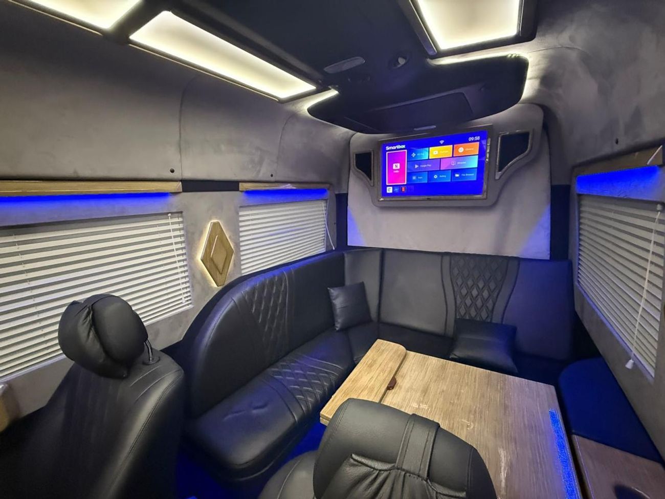 Mercedes-Benz Sprinter MERCEDES BENZ SPRINTER VIP 2020 SPECIAL DESIGN FULL SERVICE HISTORY