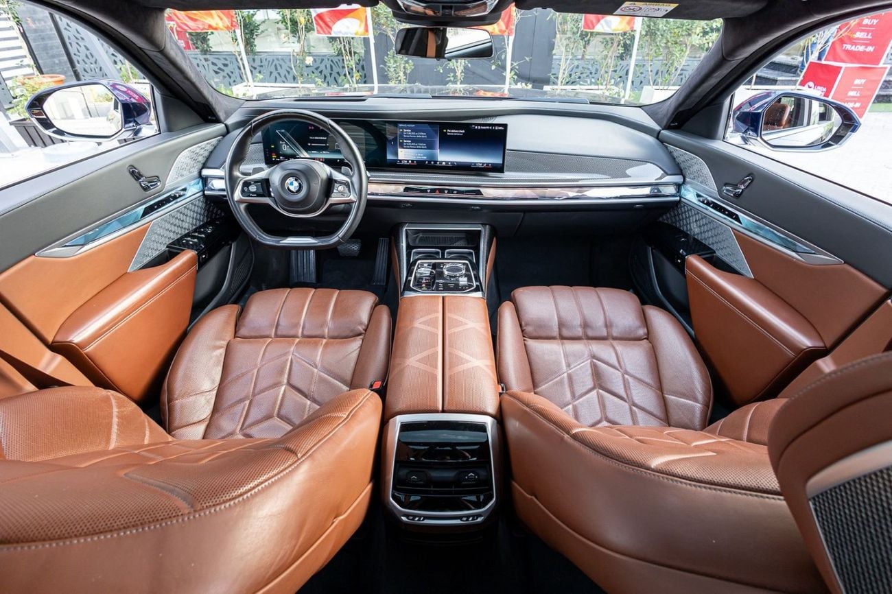 BMW 740i LUXURY PURE EXCELLENCE 2023 BMW 740i GCC | Agency Warranty