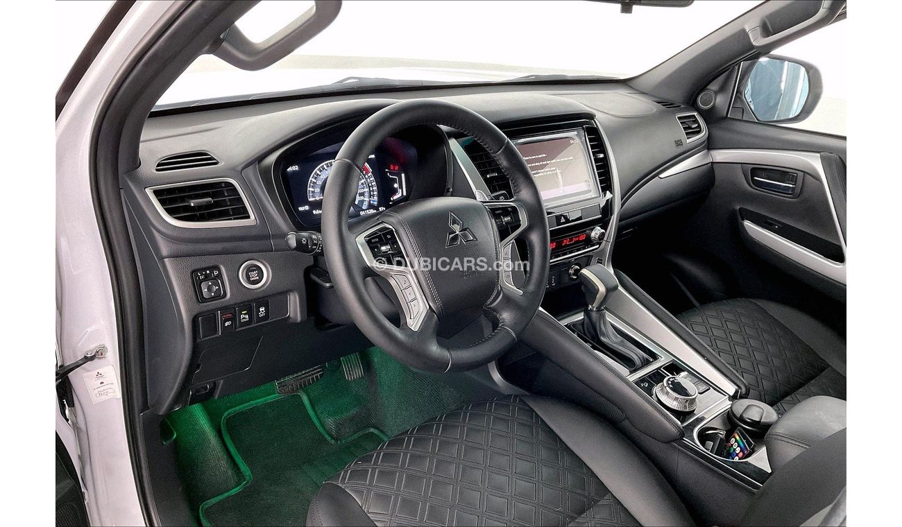 Mitsubishi Montero Signature