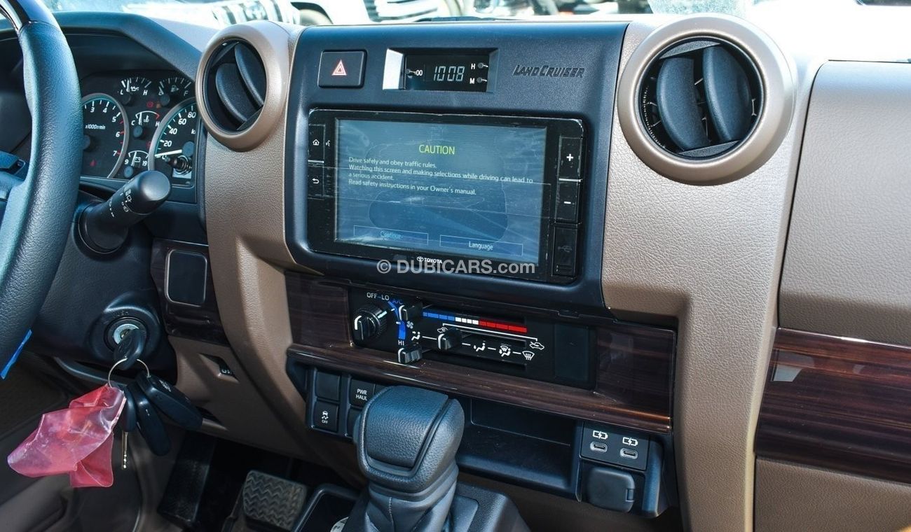 تويوتا لاند كروزر 70 4.0L V6 Petrol  Auto Transmission