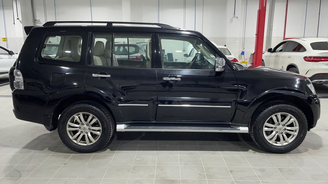 ميتسوبيشي باجيرو 2020 GLS HIGHLINE | AED 1044/Month | 0 DP | 30 Day Return | Warranty | Service History
