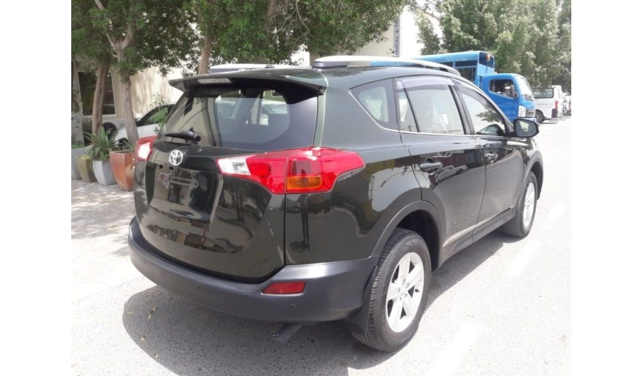 تويوتا راف ٤ Rav 4 RIGHT HAND DRIVE (Stock no PM 681 )