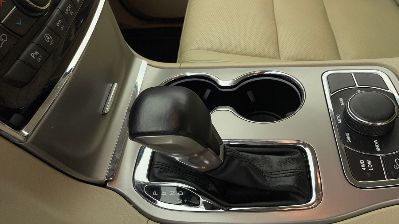 جيب جراند شيروكي LIMITED 3.6 | بدون دفعة مقدمة | اختبار القيادة في المنزل