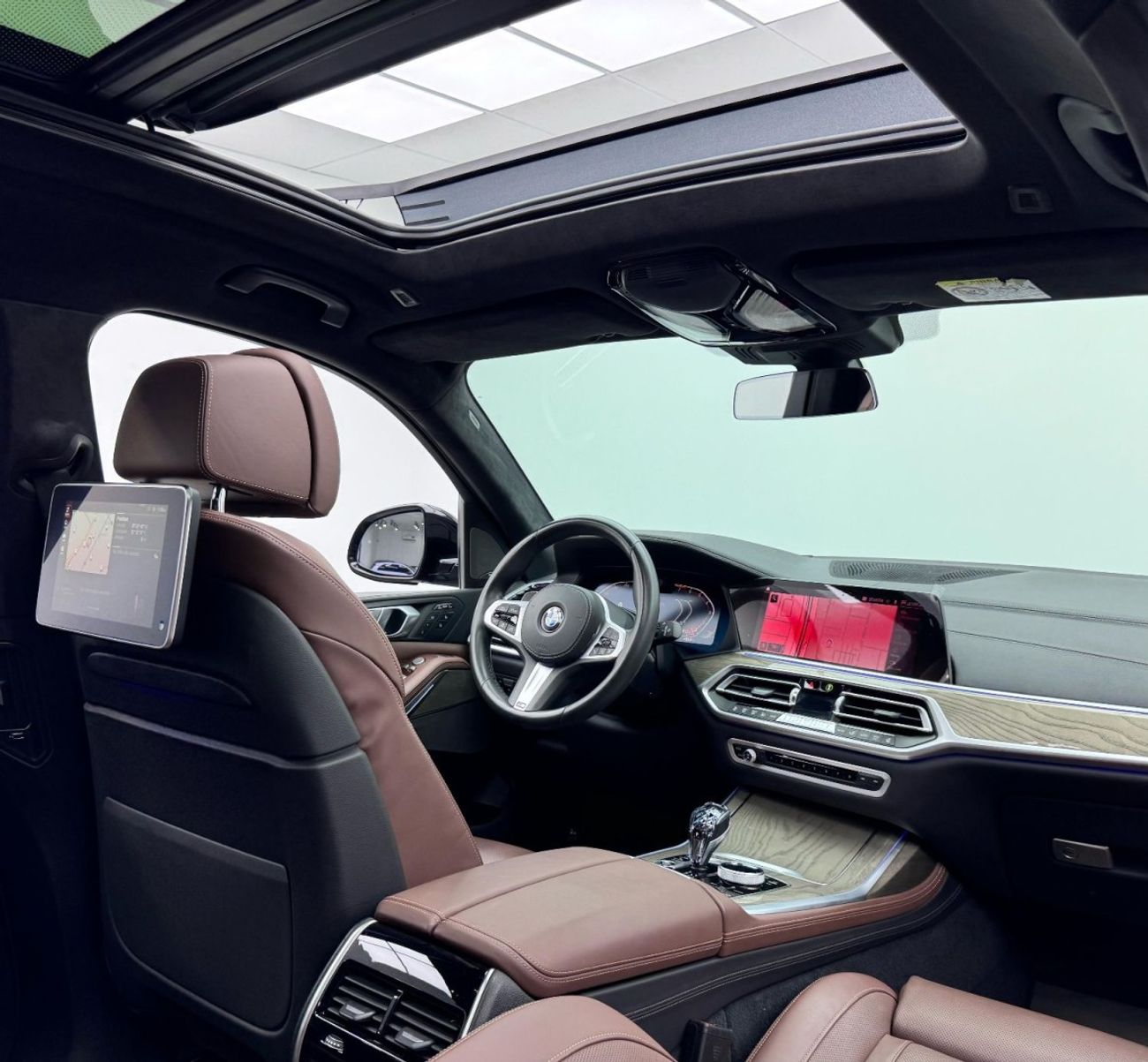 بي أم دبليو X7 XDrive40i 3.0L 2020 BMW X7 xDrive40i M-Sport, 2026 BMW Warranty + Service Pack, 7 Seater, Excellent 