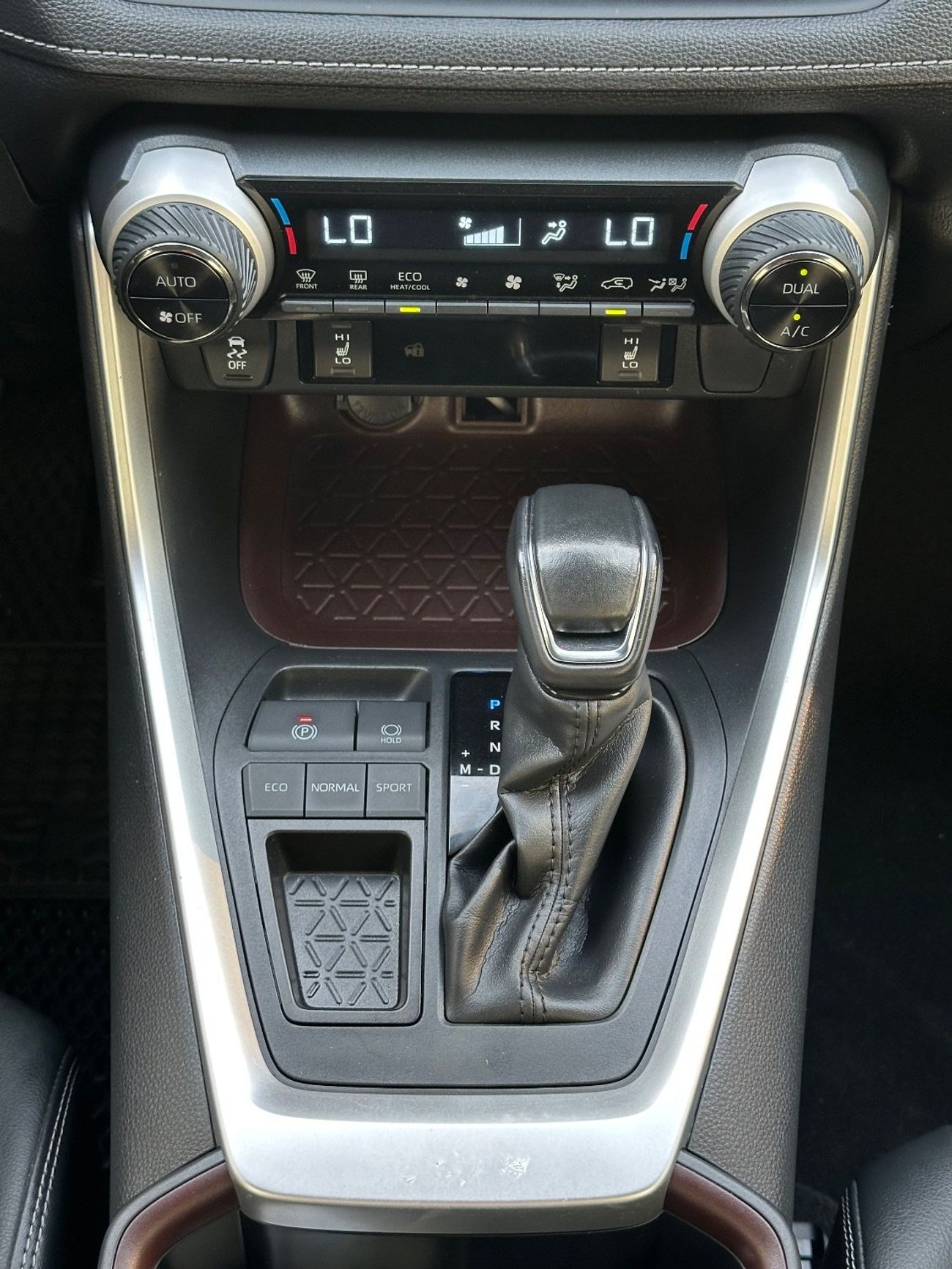 Toyota RAV4 Full Option 2.0L 360 camera origin Japan 2022