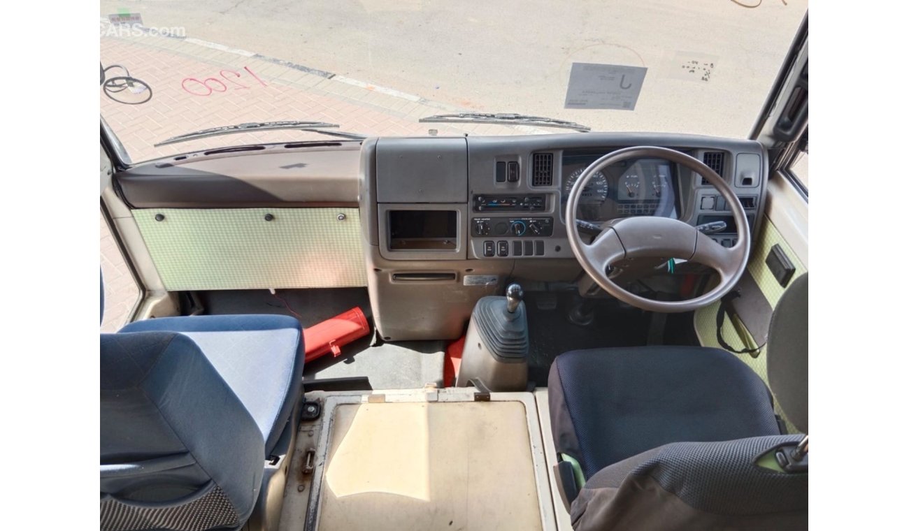 نيسان سيفيليان NISSAN CIVILIAN BUS RIGHT HAND DRIVE (PM1360)