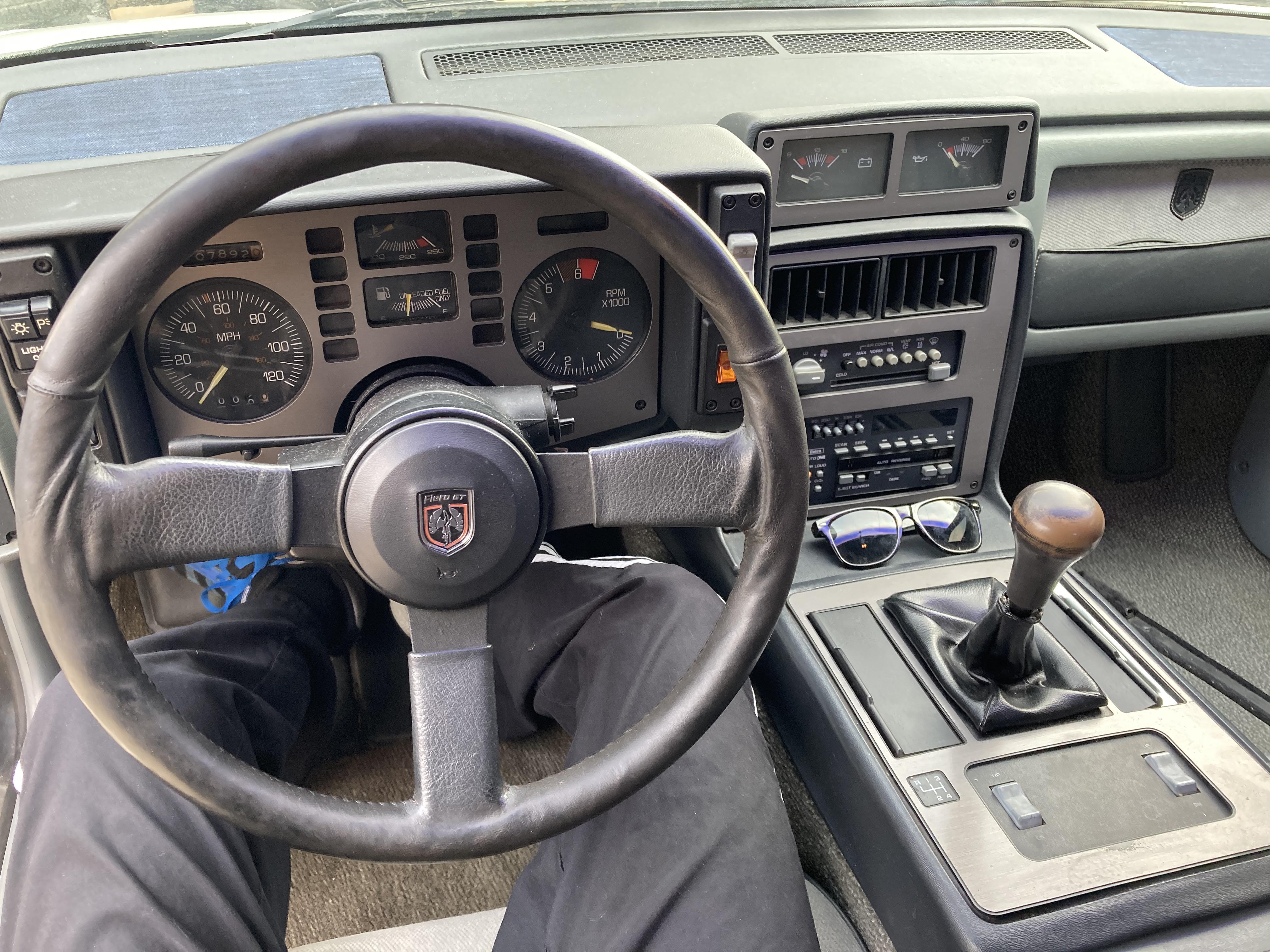 بونتياك فيرو interior - Cockpit