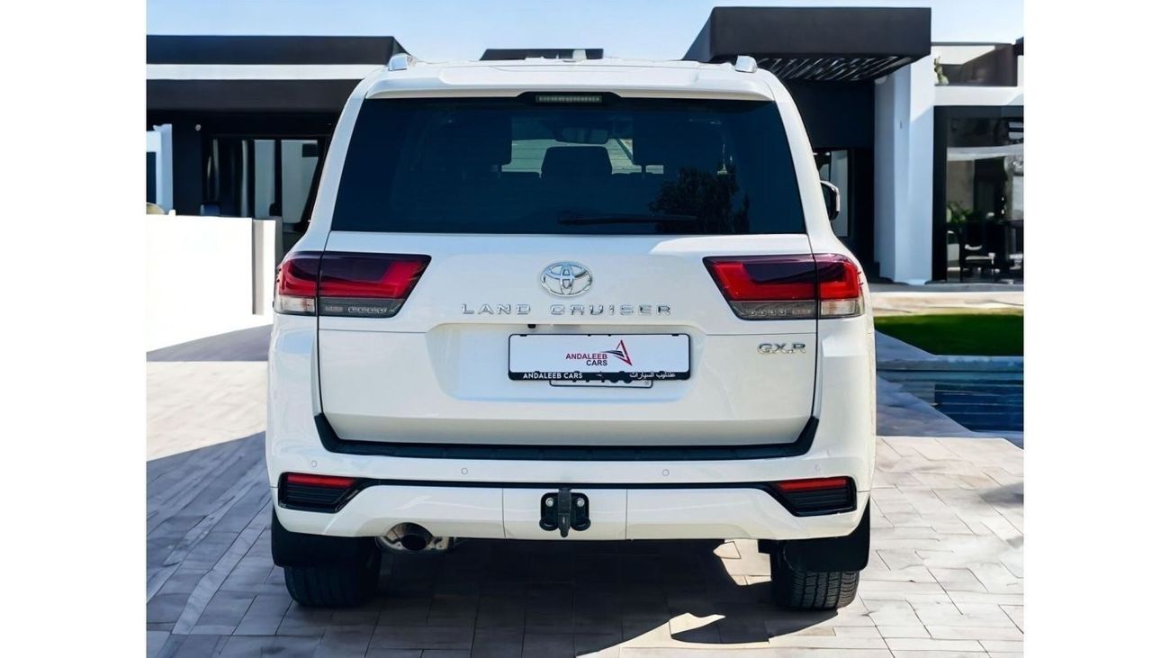 Toyota Land Cruiser AED 3, 810 PM | LAND CRUISER GXR 2022 | ORIGINAL PAINT | GCC SPECS | MINT CONDITION