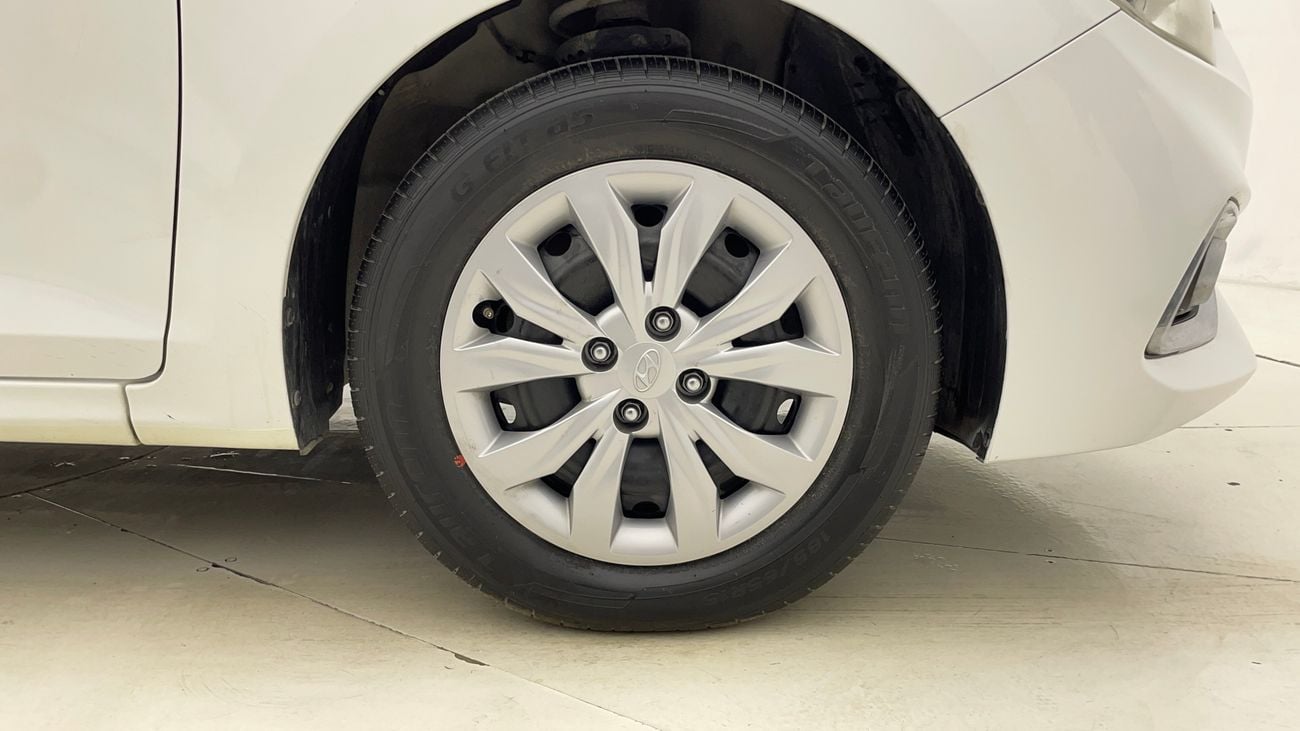 هيونداي أكسنت GL 1.6 | بدون دفعة مقدمة | اختبار القيادة في المنزل