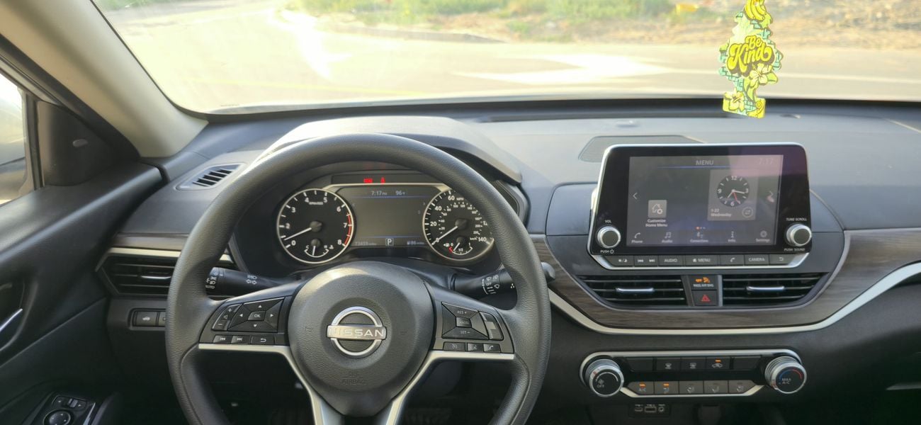 Nissan Altima SV