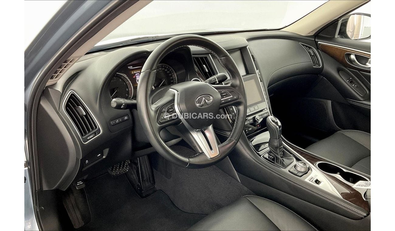 إنفينيتي Q50 Premium / Luxe