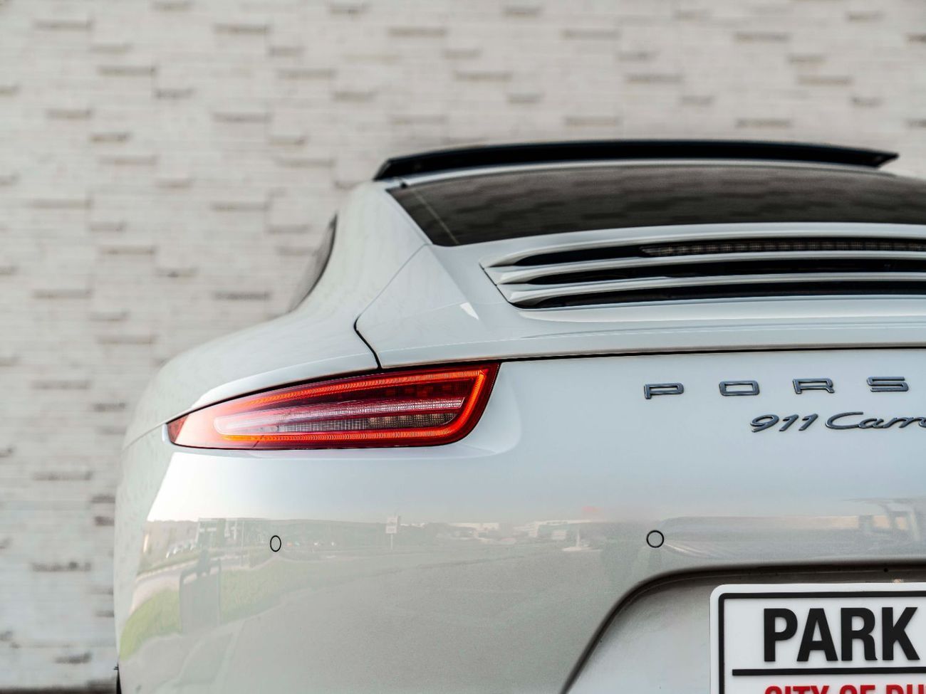 Porsche 911 Carrera S 3.8L (385 HP) Coupe
