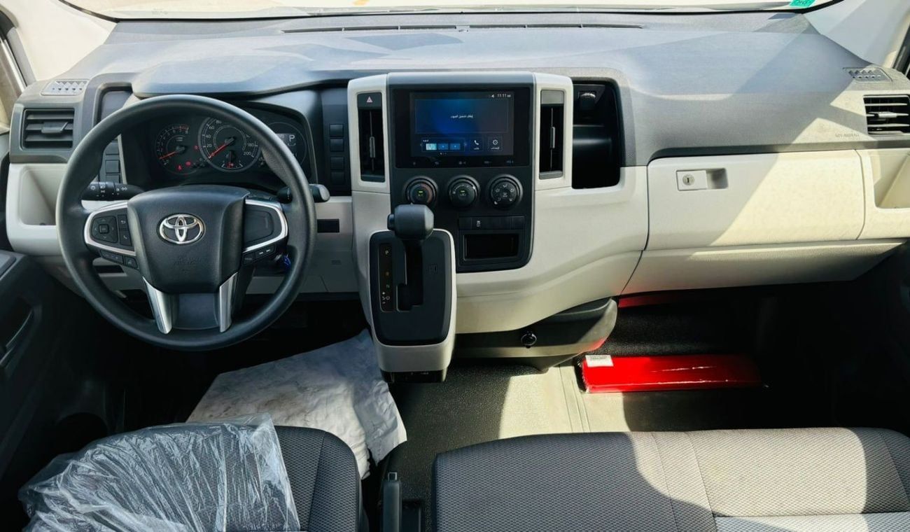 تويوتا هاياس Cargo Swing Door Automatic