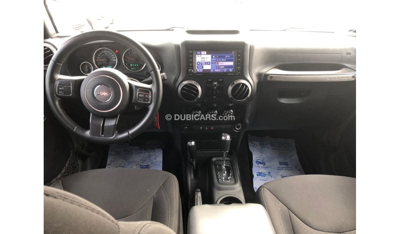 Jeep Wrangler UNLIMITED (MILITARY GREEN) GCC 2015 LOW MILEAGE IN MINT CONDITION