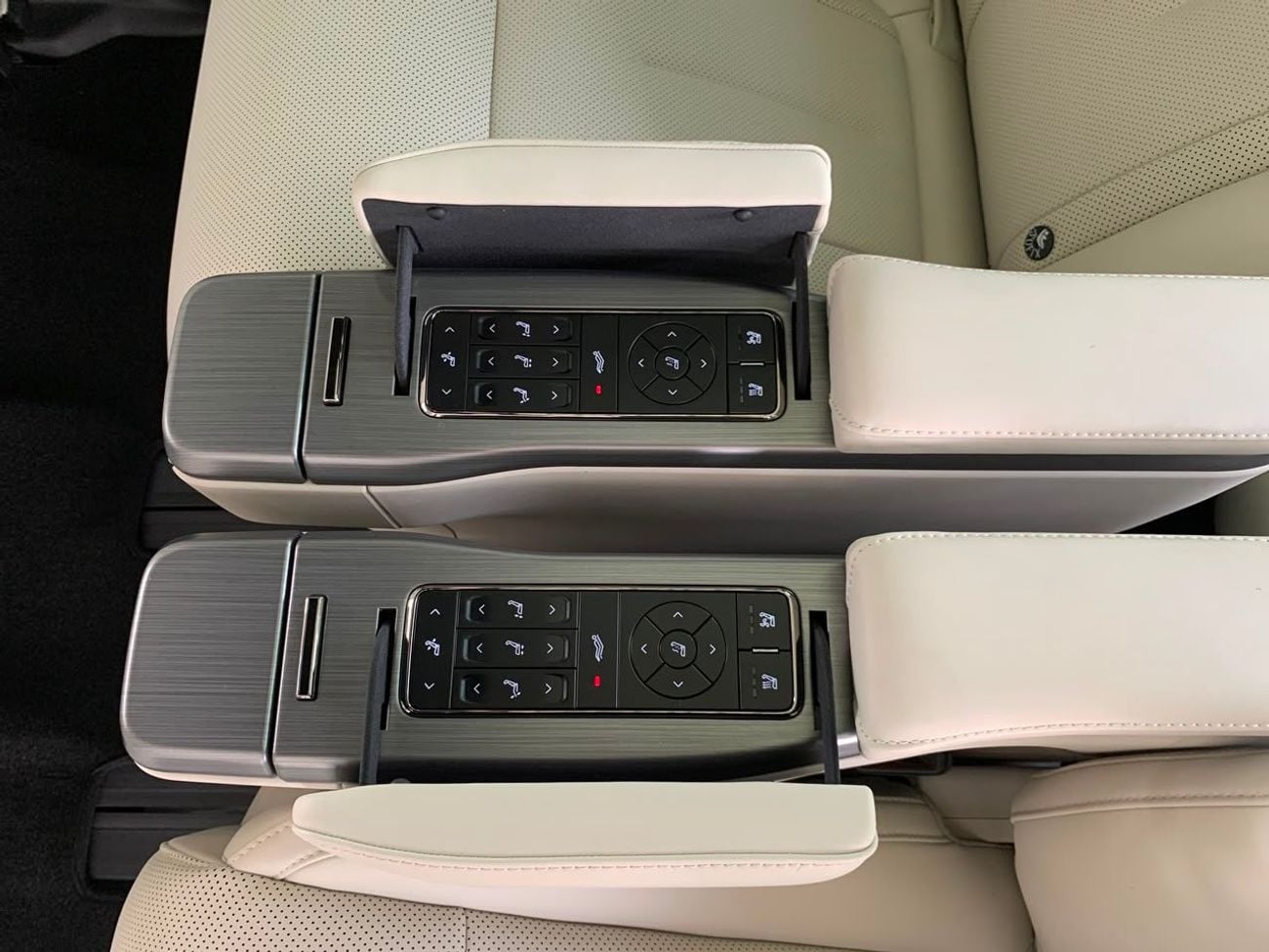 ROX 01 PRESTIGE 2026 ROX 01 VIP 6-Seater