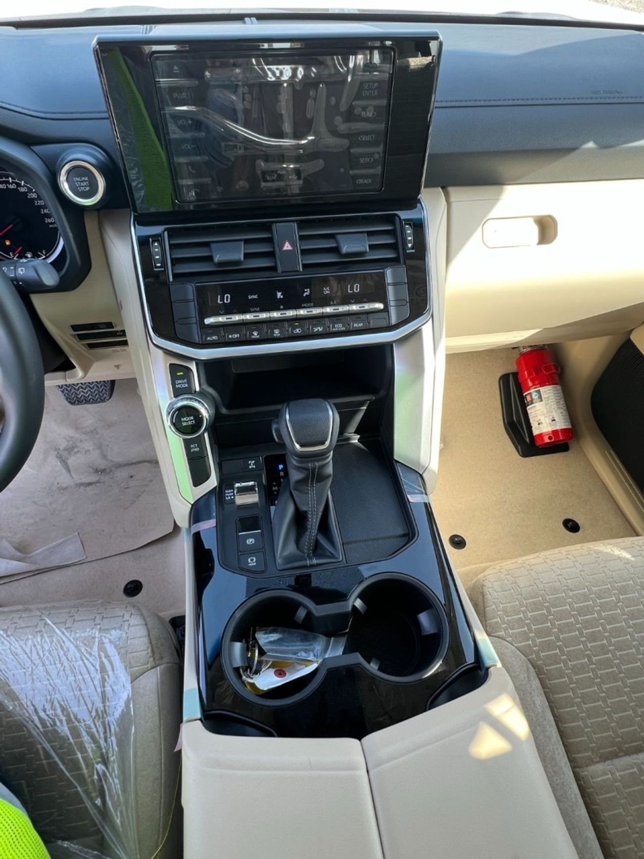 تويوتا لاند كروزر LC300 3.5 TT GXR-G