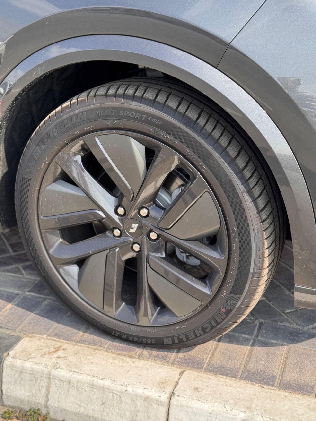 لي اوتو L9 2024 LIXIANG L9 ULTRA WITH SIM SLOT  APPLICATION -OFFER PRICE --EXPORT PRICE 250,000