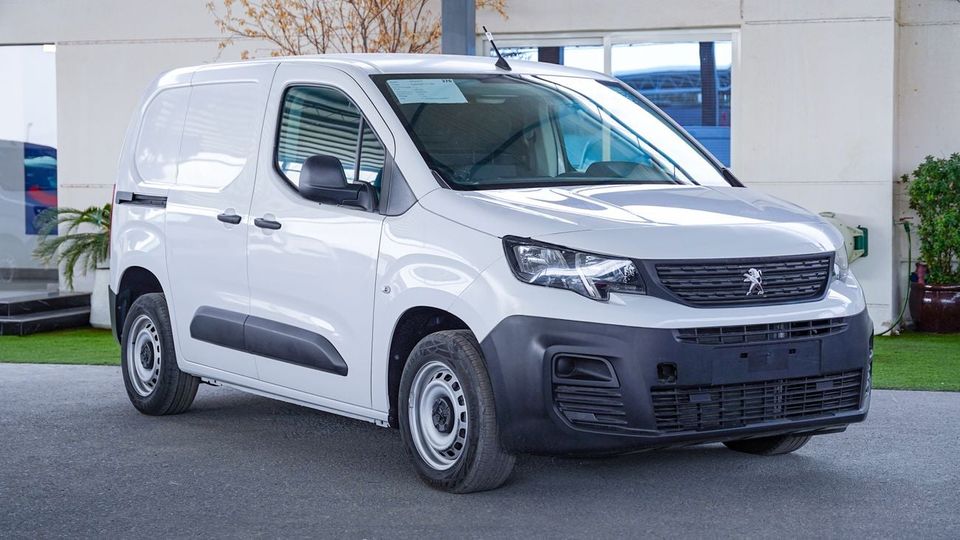 Peugeot Partner - фото 1