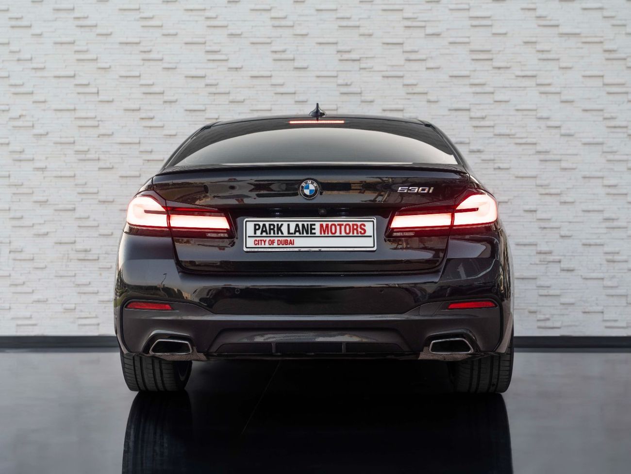 بي أم دبليو 530i Luxury M Sport Package 2.0L