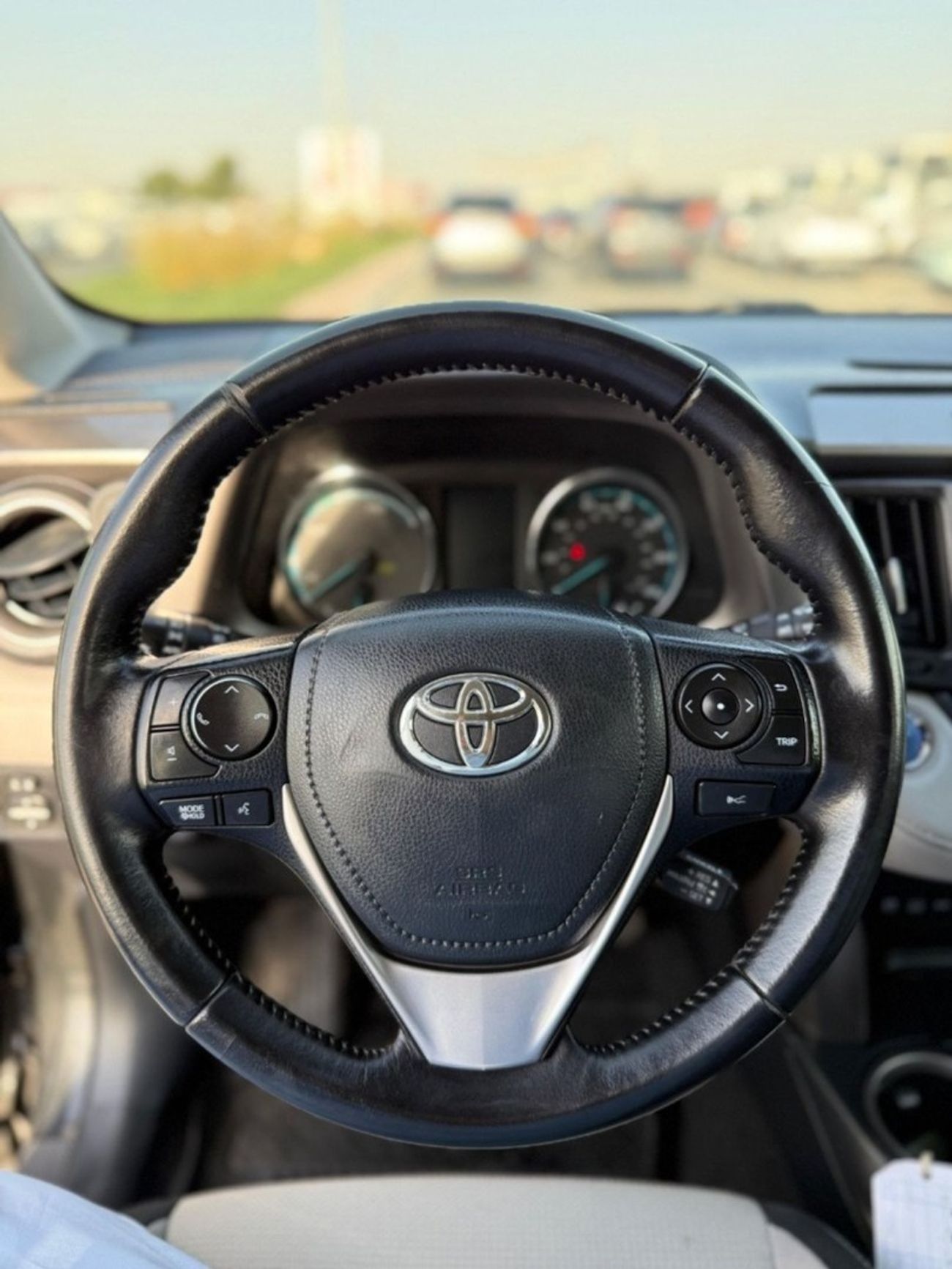 Toyota RAV4 Hybrid XLE 2.5L