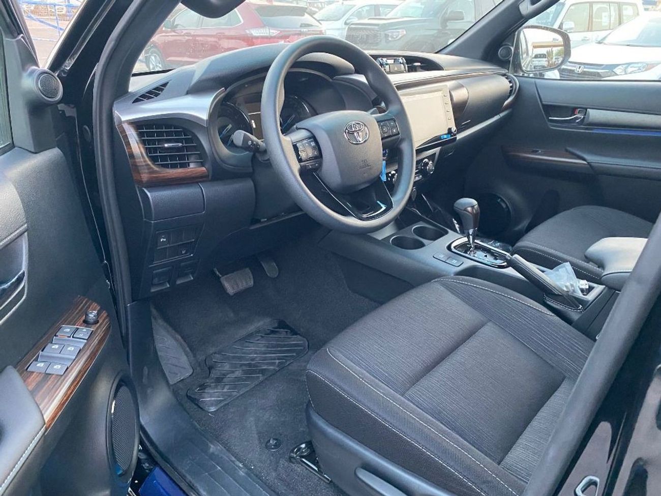 تويوتا هيلوكس 4.0 TRD Full Option