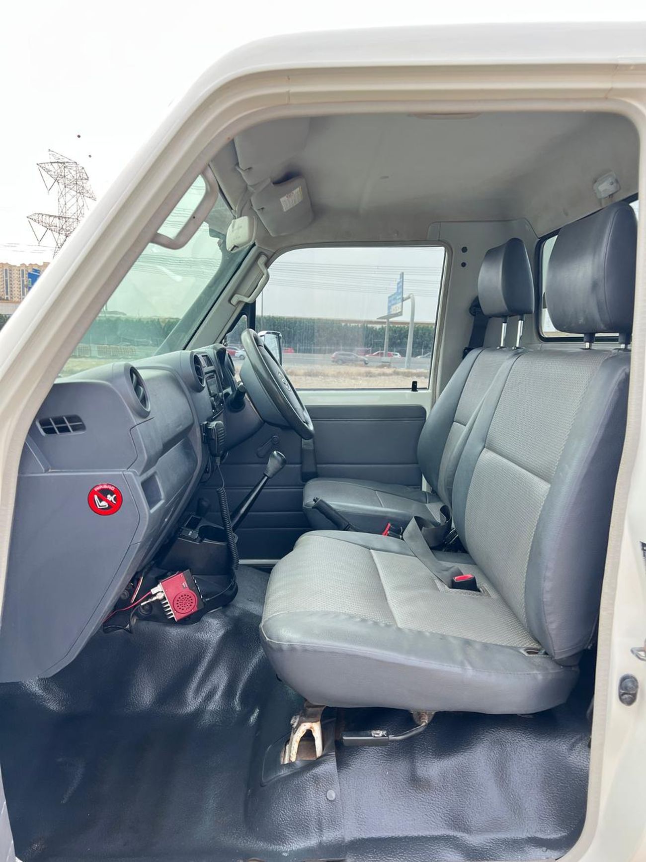 تويوتا لاند كروزر بيك آب RIGHT HAND VEHICLE ONLY FOR EXPORT 4.5L 4WD DIESEL MT