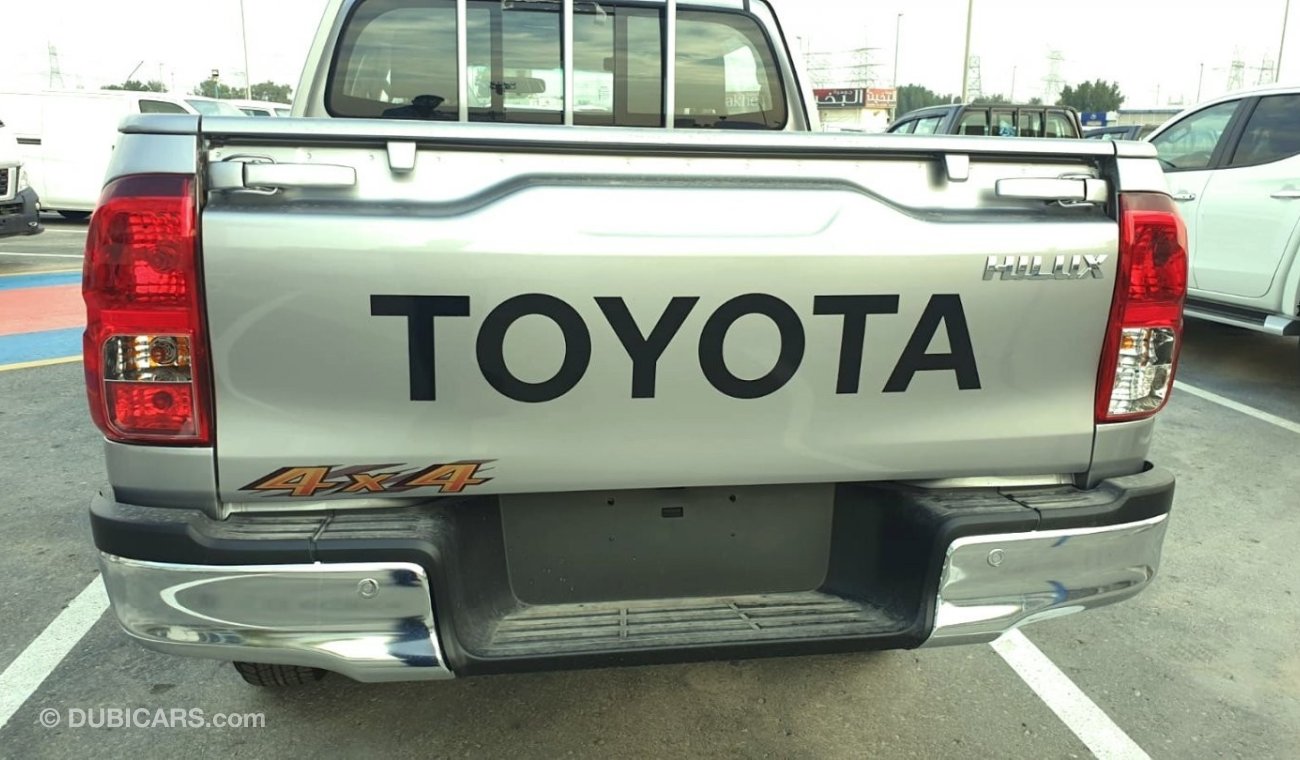 Toyota Hilux 2.4Ltr,Diesel,4/4,Manual Transmission,Mid Option,Power window,Center lock,