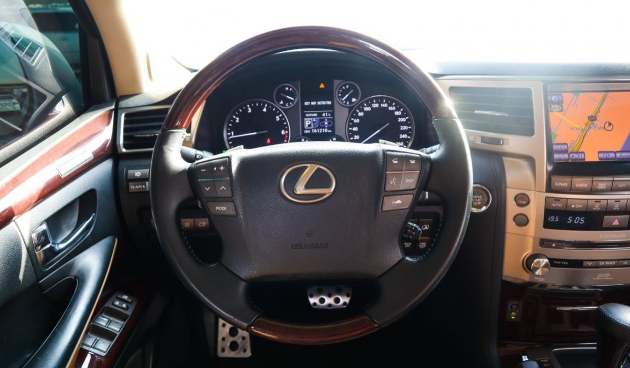 Lexus LX570