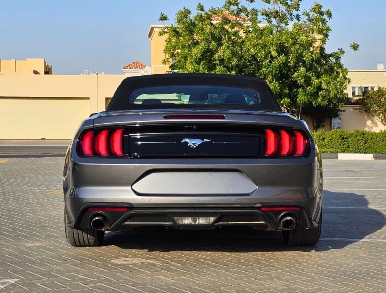 Ford Mustang 2200 cc / ECO BOOST / CONVERTIBLE / RTA PASS