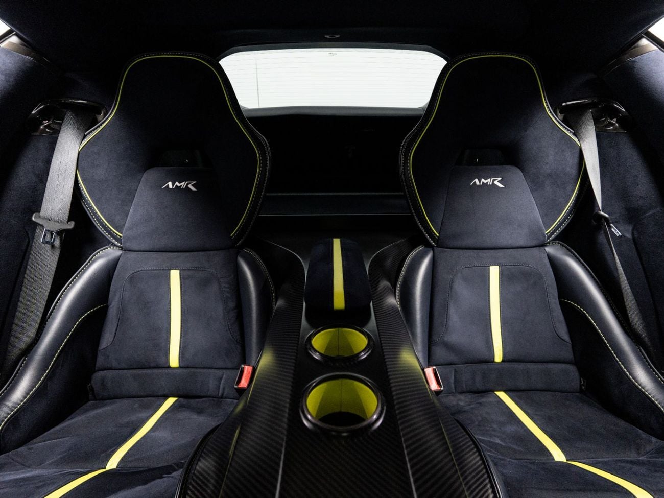 أستون مارتن رابيد AMR