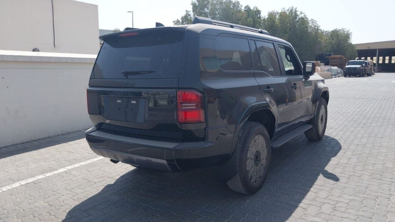 تويوتا برادو LC250 2.4L PETROL LUXURY PLUS 7 SEATER FULL OPTION(ONLY FOR AFRICA)