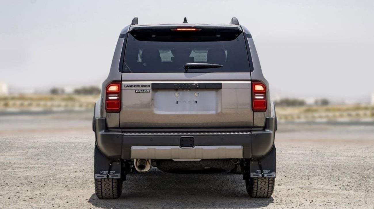 تويوتا برادو GXL 1ST EDITION TOYOTA PRADO 250 2.4P AT FIRST EDITION MY2025 – SAND & GREY ROOF
