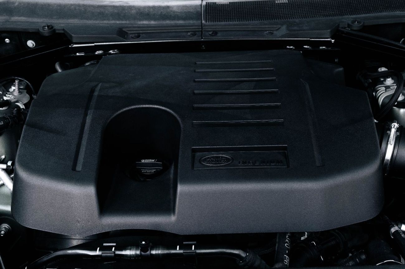 لاند روفر ديفندر 4,896 P.M  | 0% Downpayment | HSE P400 || IMMACULATE!