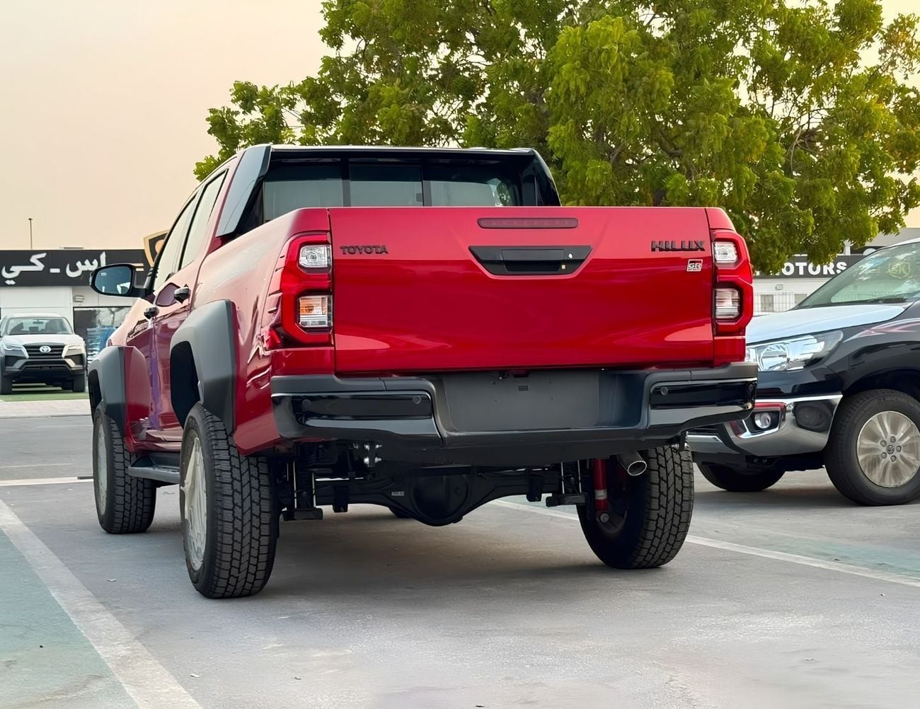 تويوتا هيلوكس GR SPORT || 2.8L DIESEL V4 4WD | DRIVER PWR SEAT WITH LEATHER | 360*CAMERA | TRIP TRONIC (CODE # HDG