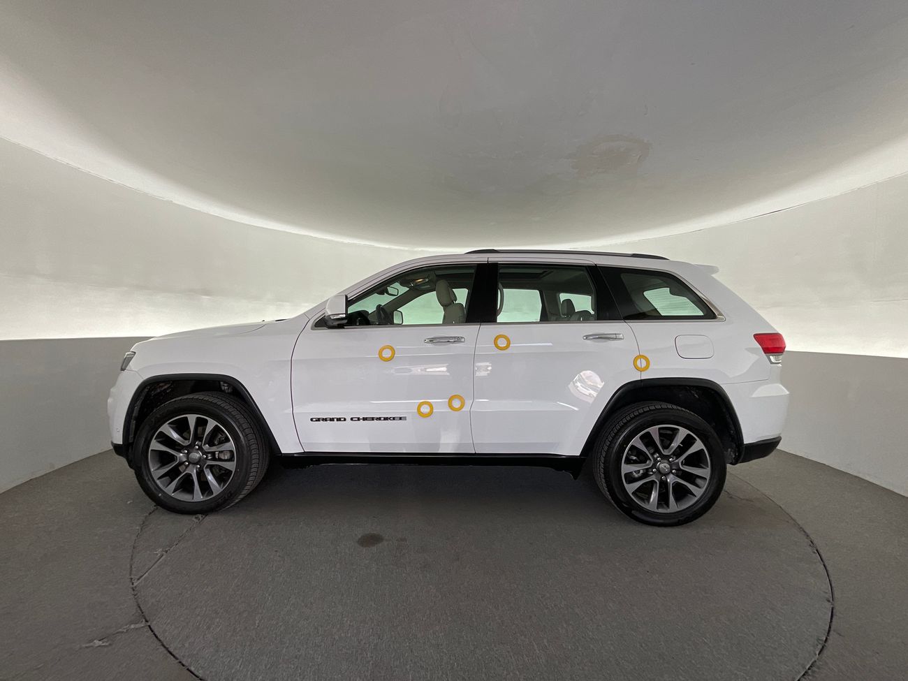 Jeep Grand Cherokee Limited | upto AED 20,000 Ramadan Discount | Guaranteed Warranty | 0 Down Payment