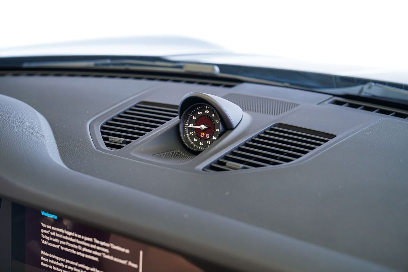 بورش 911 Carrera 3.0L (444 HP) Convertible