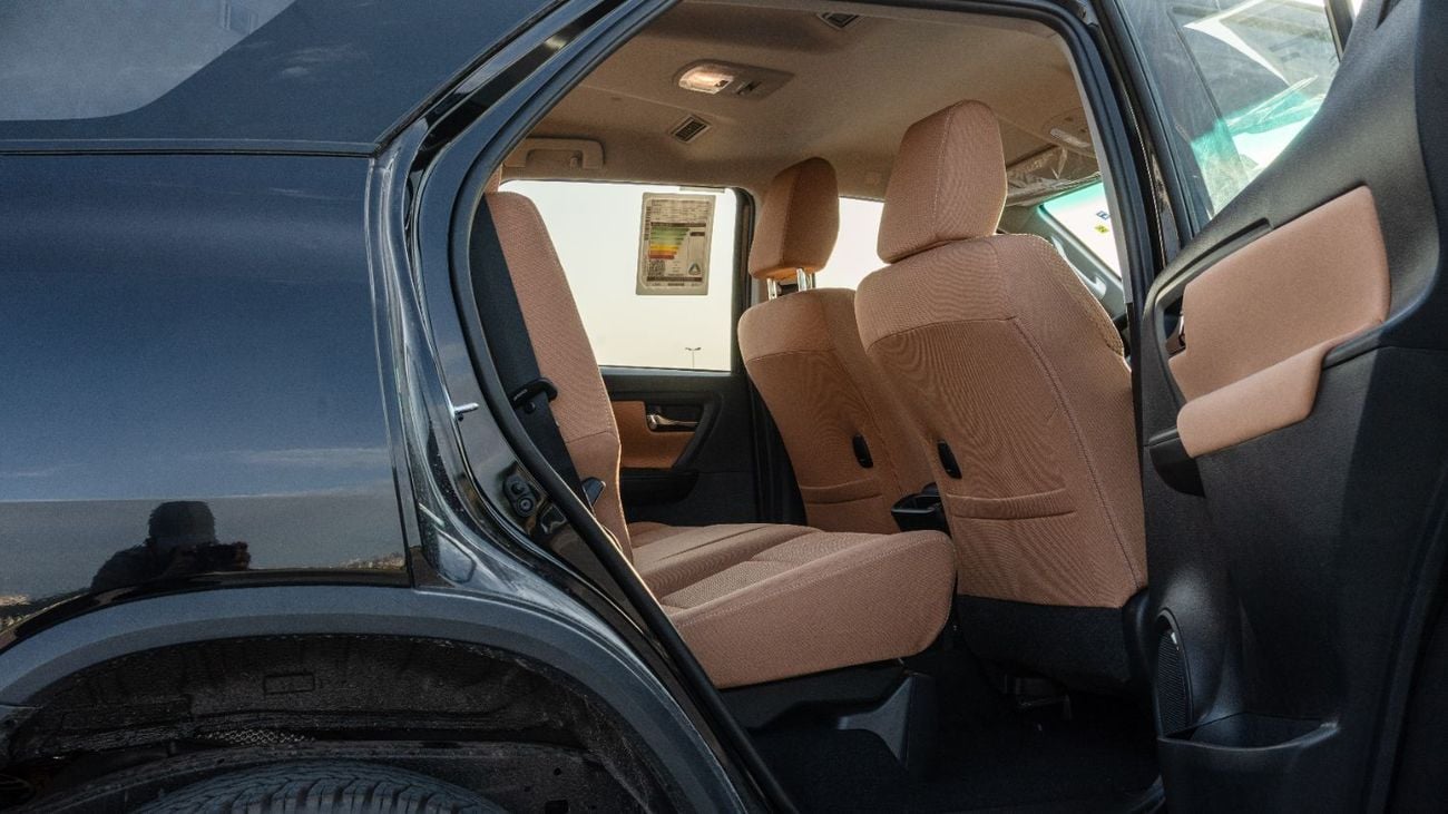 تويوتا فورتونر GX 2026 Toyota Fortuner GX 2.4L AT Diesel (Black-Tan)