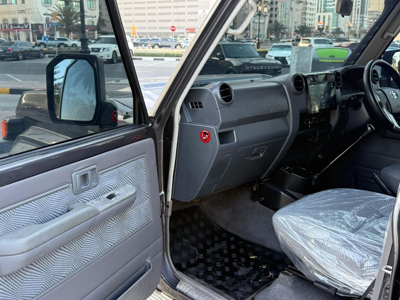 Toyota Land Cruiser Pick Up V8 With Upgrade Shape