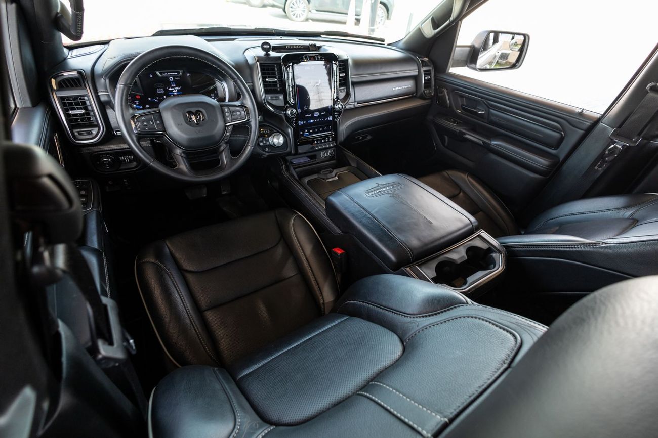 RAM 1500 Limited Crew Cab 5.7L