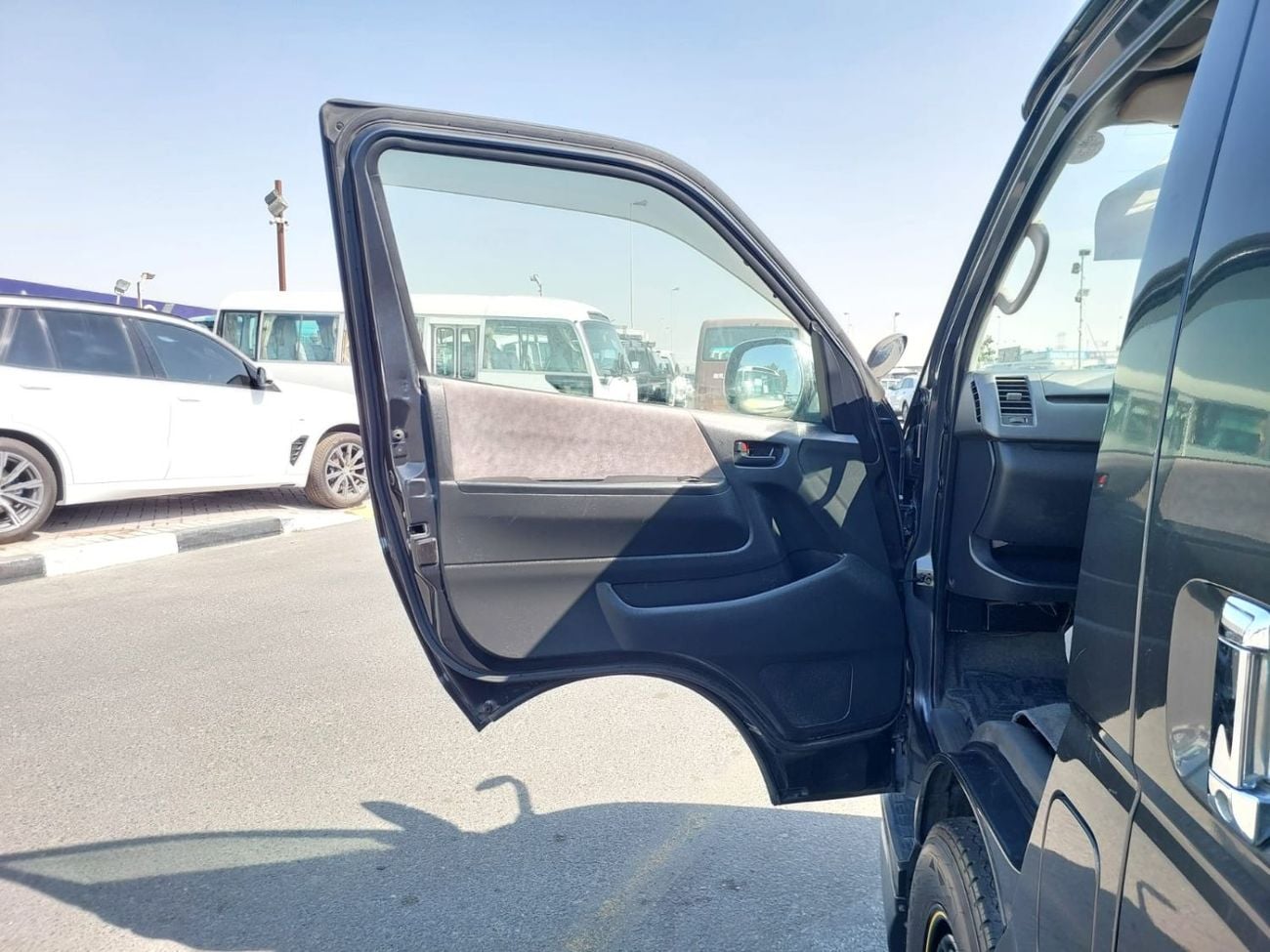 تويوتا هاياس (RAMADAN OFFER) TOYOTA HIACE VAN RHD 2005 MODEL 2.0 L PETROL AUTOMATIC(PM26783)