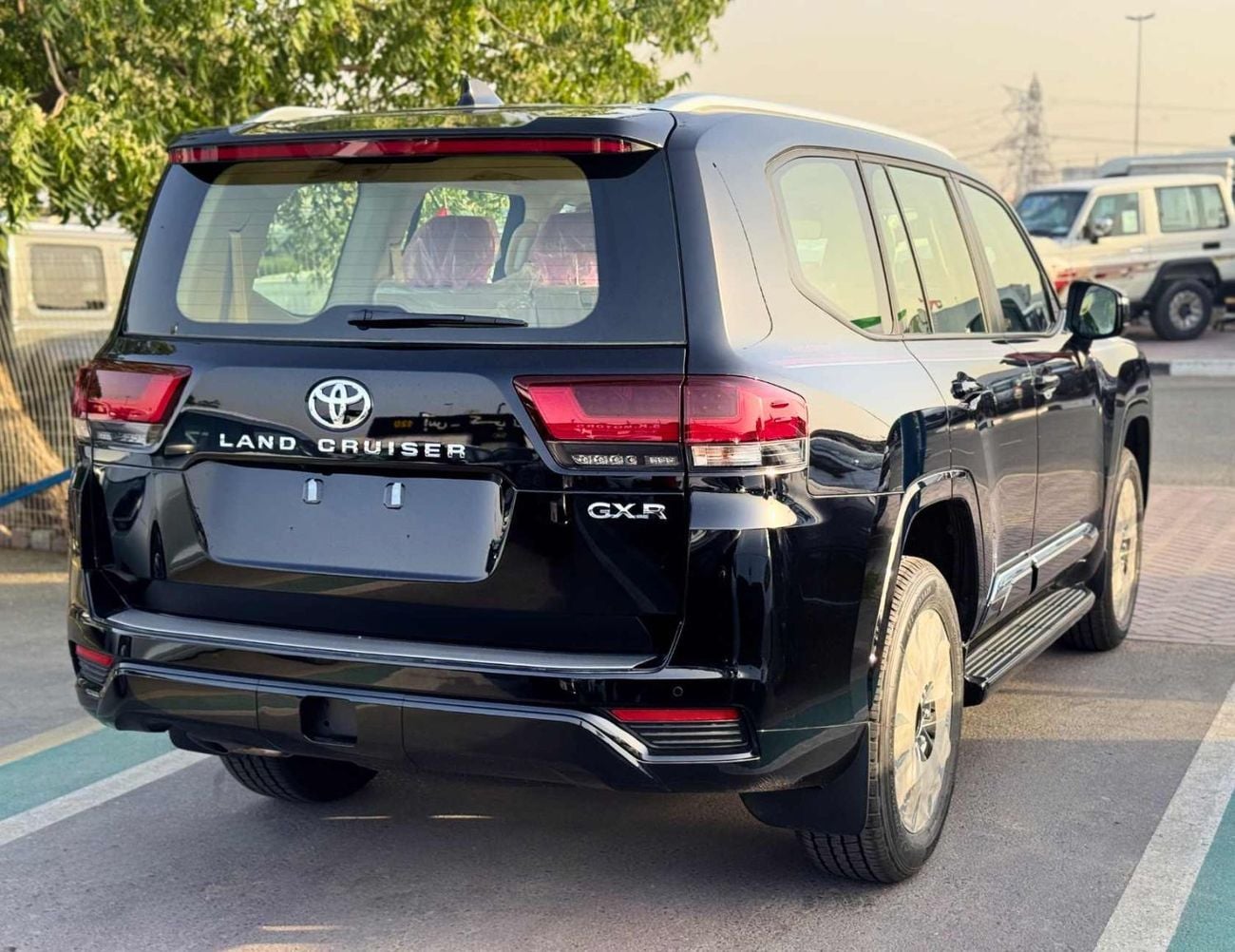 Toyota Land Cruiser GXR HIGH OPTN 4.0L PETROL V6 OMAN SPECS /RADAR /360 CAMERA | SOFT CLOSE DOOR | CODE#GXR4OM