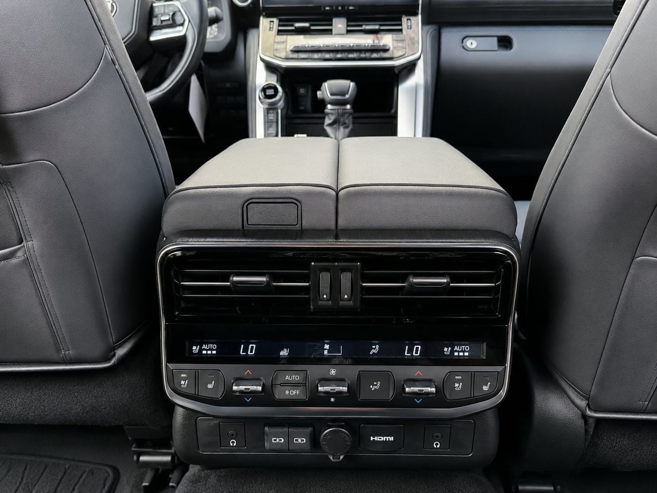 تويوتا لاند كروزر VXR 2026 Toyota Land Cruiser LC300 | 3.5L Twin Turbo | Full Option | Export Ready