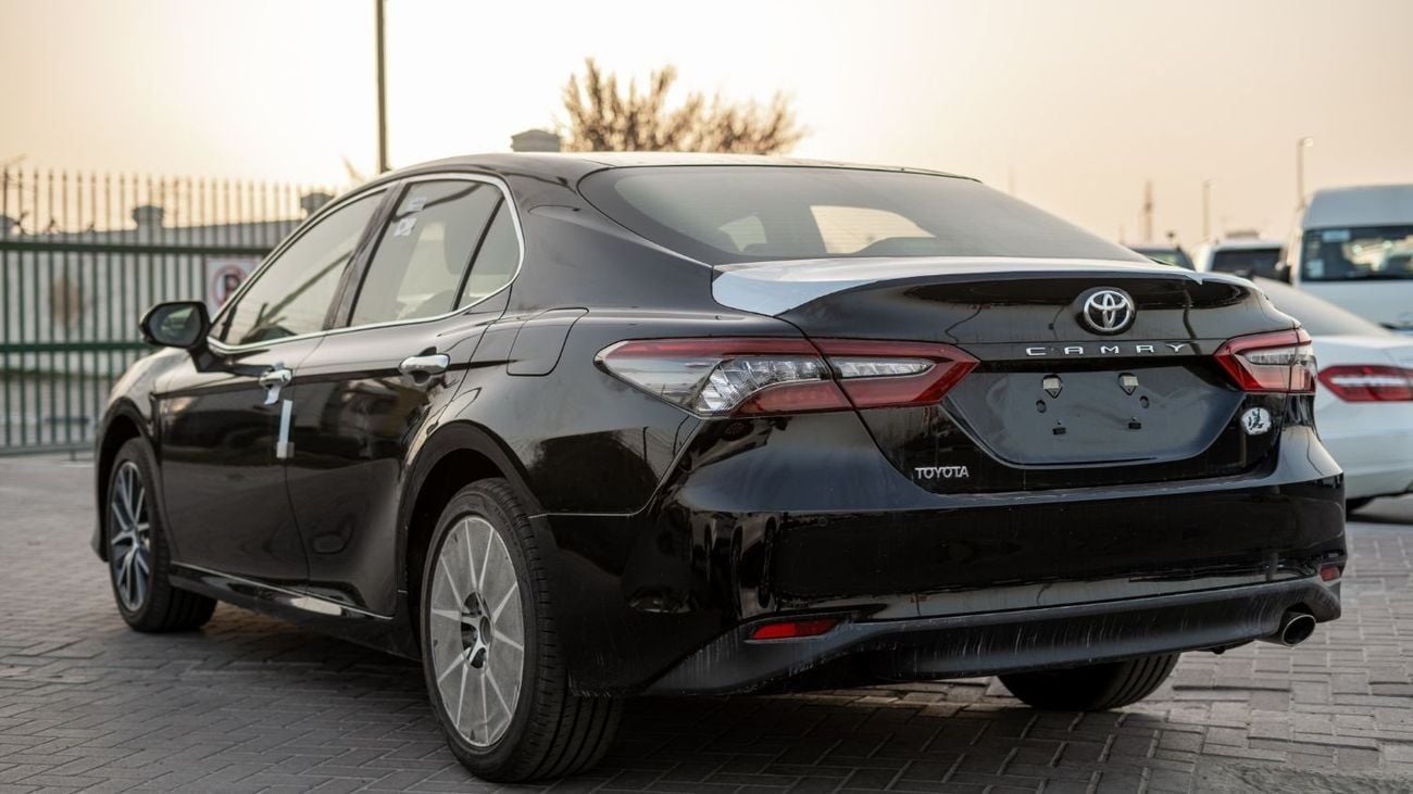 تويوتا كامري XLE 2.5L Executive 2024YM