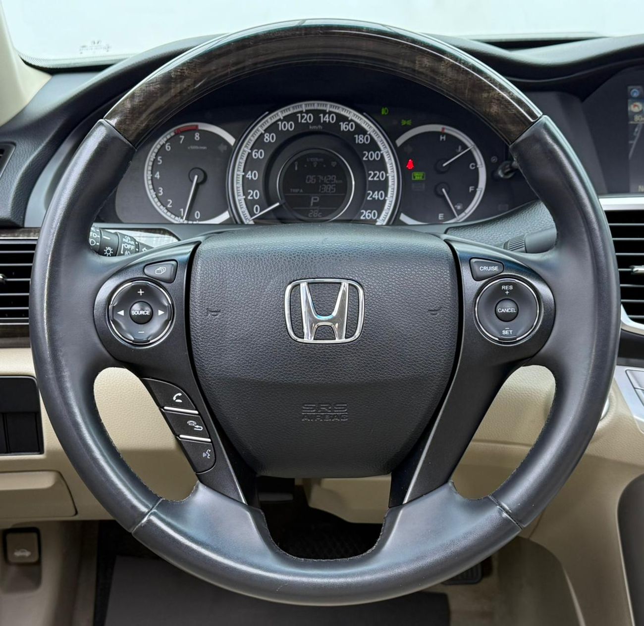 Honda Accord EX 3.5L 2016 Honda Accord V6 EX, Service History, Fully Loaded, Excellent Condition, GCC