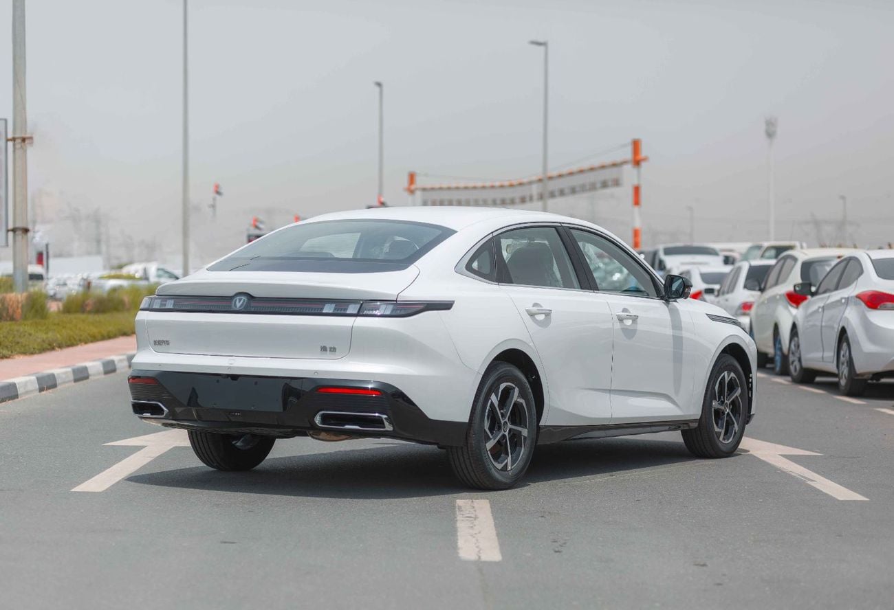 تشنجان ايادو بلس Changan EADO PLUS 1.5T 2025 (White&Black)