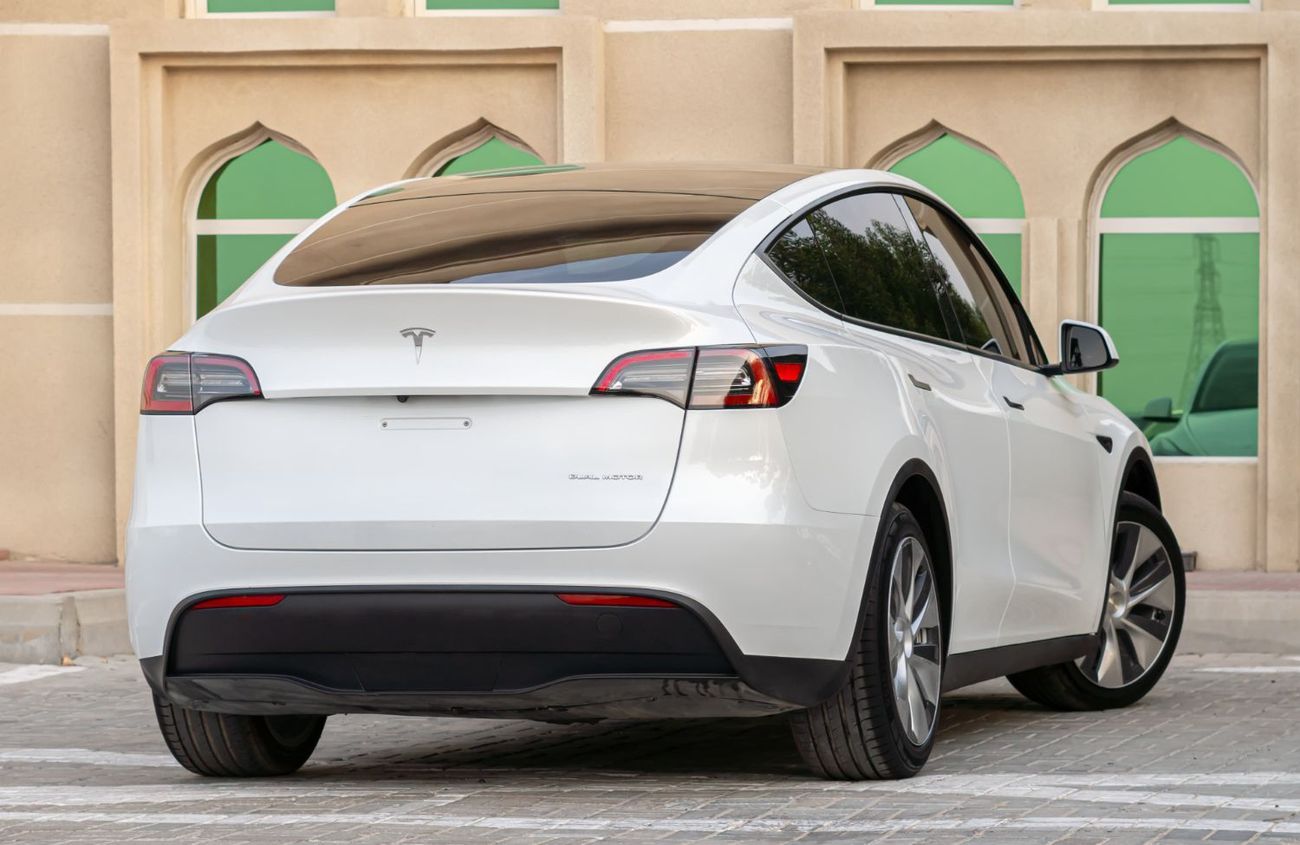 Tesla Model Y Long Range (AWD)
