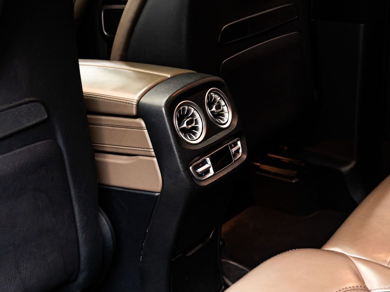 مرسيدس بنز G 63 AMG Std 4.0L