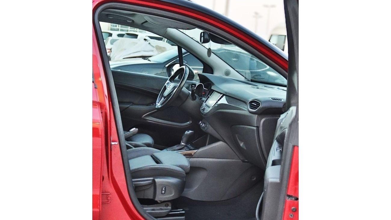 Opel Crossland X Opel Crossland 2022 GCC 1.2 CC in excellent condition without accidents