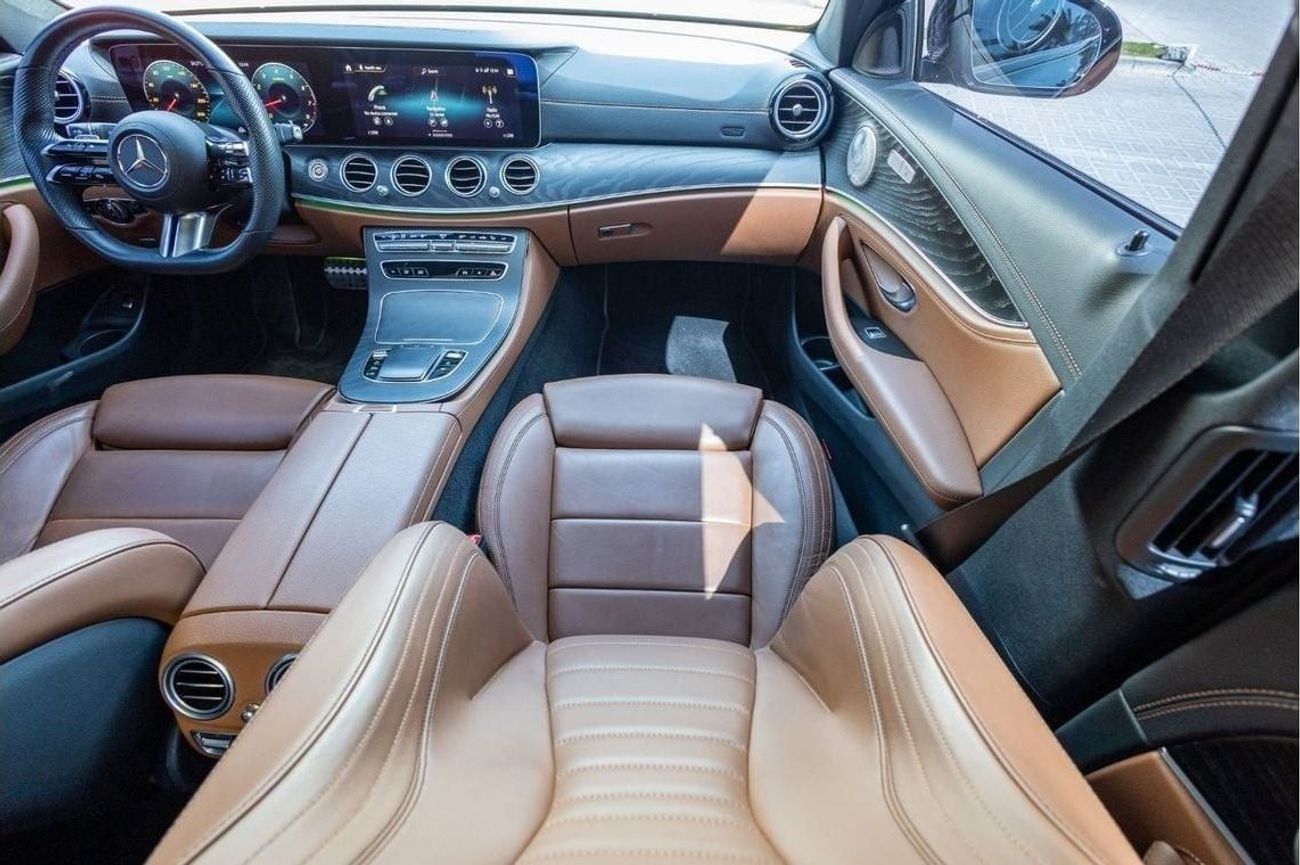 Mercedes-Benz E300 Mercedes-Benz E300 2022 GCC under Agency Warranty and Service Contract with Flexible Down-Paymen