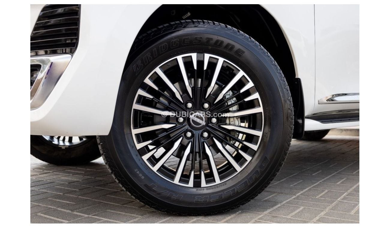 نيسان باترول Nissan Patrol Platinum 2024 GCC under Agency Warranty and Service Contract with Flexible Down-Paymen